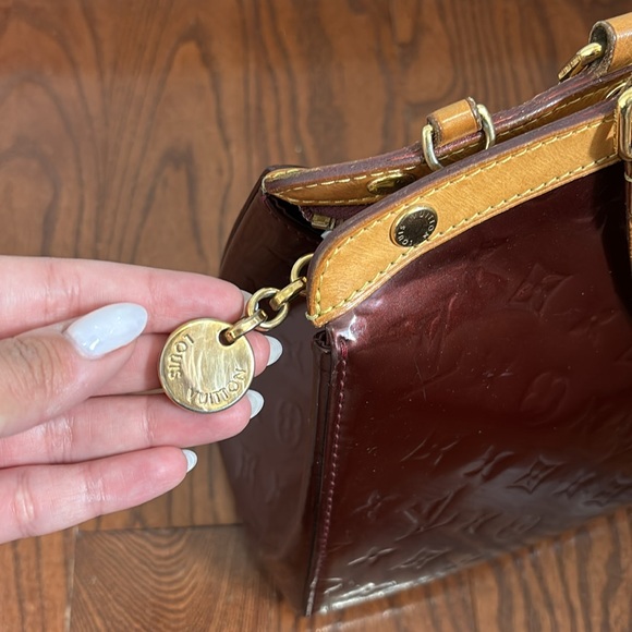 Louis Vuitton Monogram Vernis Brea MM Purse - Picture 12 of 14